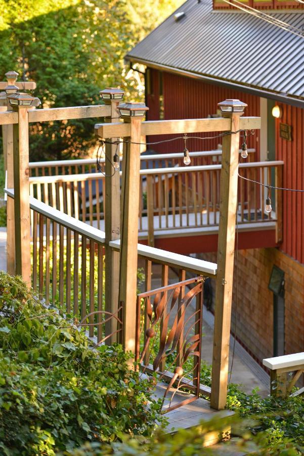 Salishan Tree House Suite คาวิแกนเบย์ ภายนอก รูปภาพ